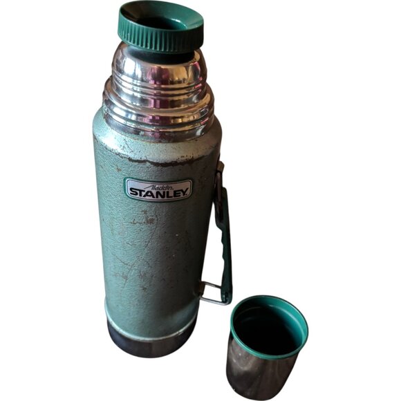 Vintage USA Made Aladdin Stanley Thermos Green 1 Quart A944DH Vacuum Bottle - Picture 5 of 9